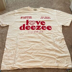 Delta zeta tee- love deezee